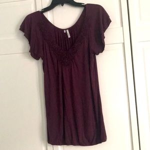Pretty burgundy short sleeve top!
